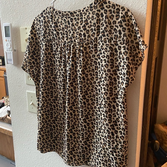 Banana Republic Leopard Print Shirt - Picture 2 of 4